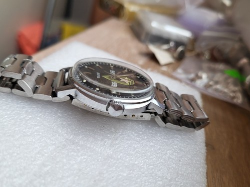 Vintage USSR Soviet Era Mens Watch Vostok Military CAL.2414A 1945-1985 Victory - Picture 4 of 11