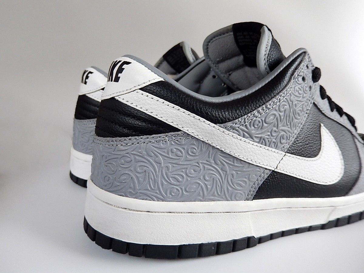VTG 2005 Nike Dunk Low Sneaker Black Grey White Men's sz 10.5