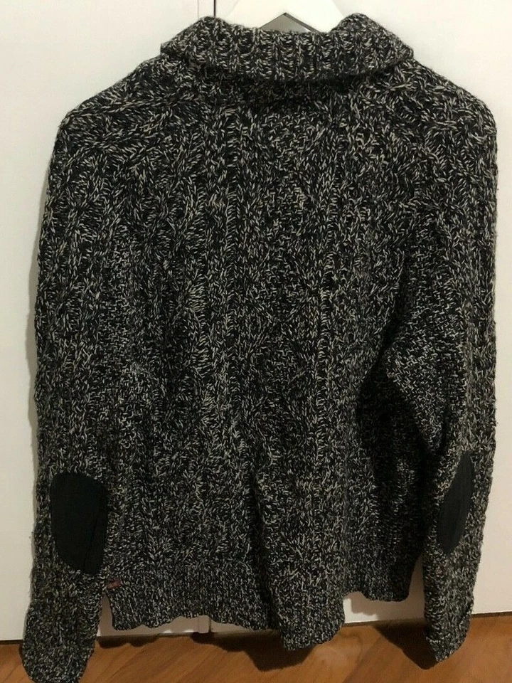 Banana Republic Heritage Wool Knit 3 Button Warm Black Gray V neck US Men Size M - Image 4 of 4