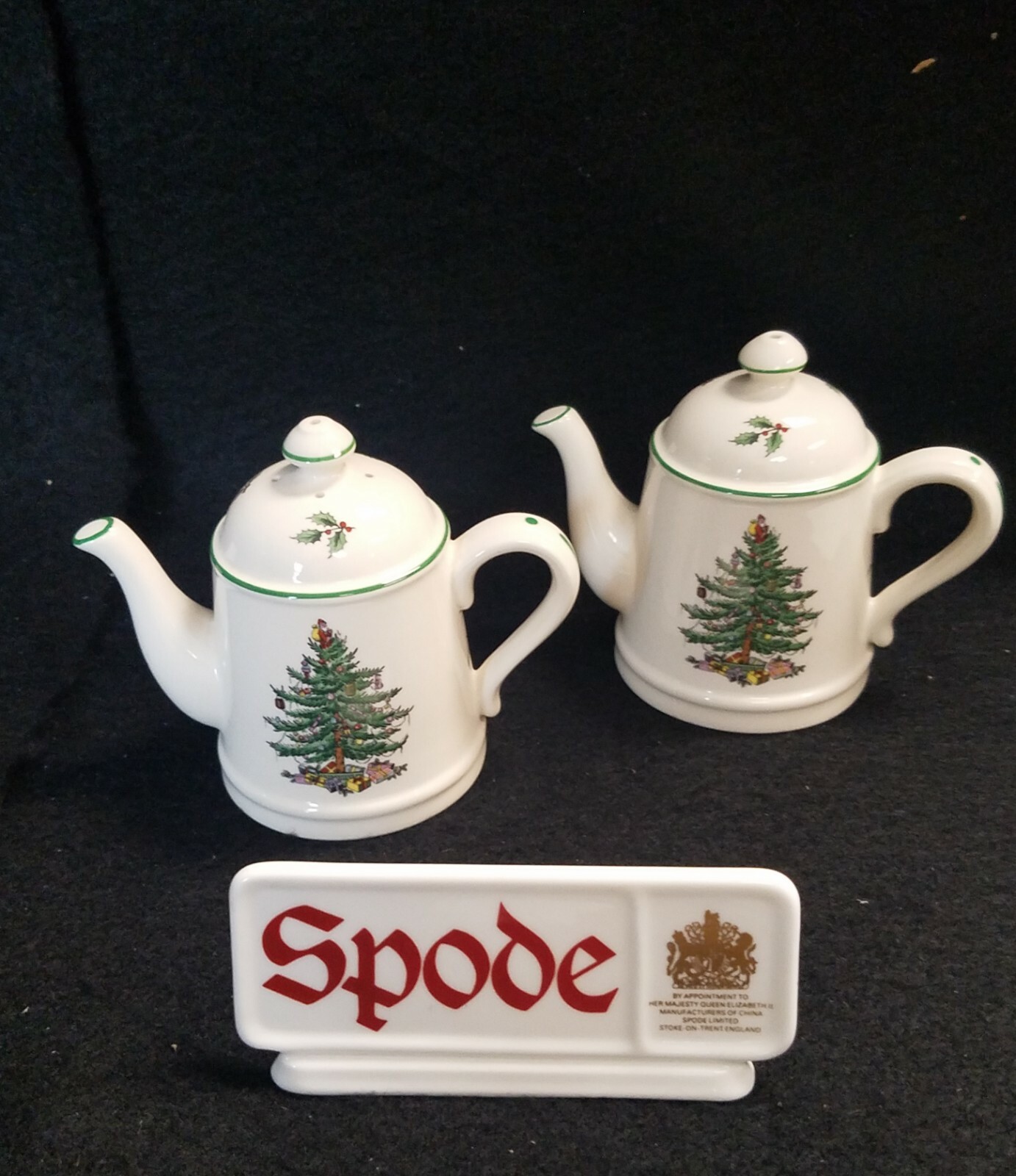 Spode Christmas Tree Teapot Salt Pepper Shaker Made In England