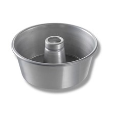Chicago Metallic 46540 Plain 9-1/4" Angel Food / Tube Cake Pan