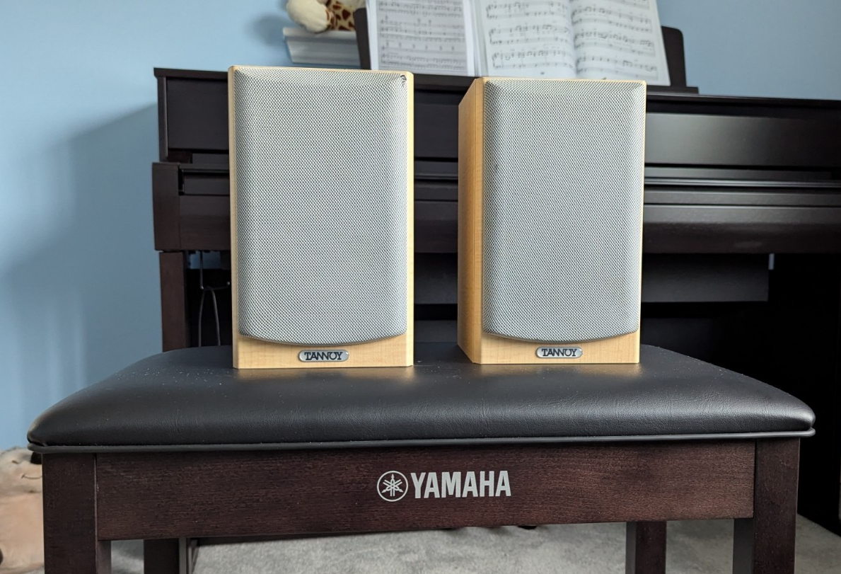 2 Tannoy Mercury MxR Light Maple Vintage Bookshelf Speakers Front