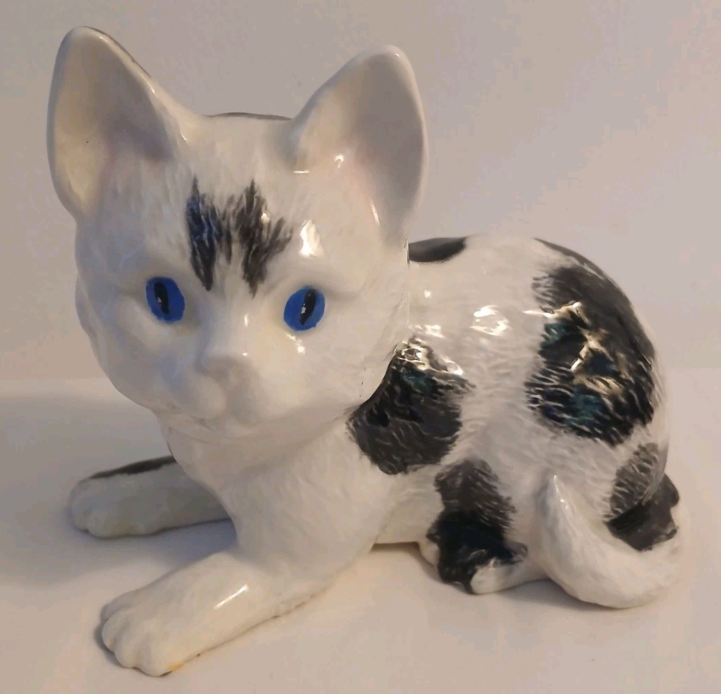 Vintage Cat Figurine Black White Blue Eyes Unmarked