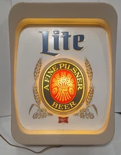 Vintage Advertisement Miller Lite A Fine Pilsner Beer Lighted Sign Everbrite 