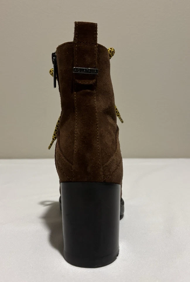 Botines Aquatalia Tacón Alto, Talla 7M, Gamuza Con Cordones, Cremallera Lateral Foto 3 de 4