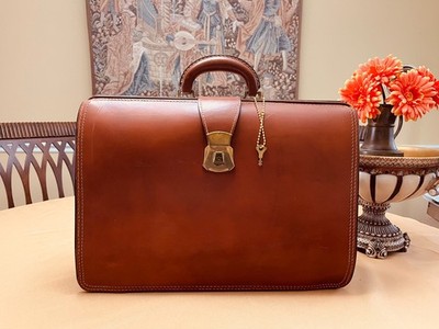 MID-CENTURY  ''AMERICAN''  Thick  Leather  Briefcase / Lawyer-Doctor Bag - USA