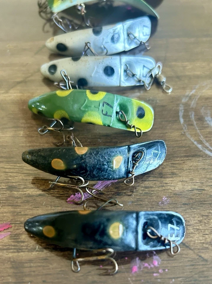 Lote de 22 señuelos de pesca vintage. Flat Fish Russelure JC Higgins Craftsman Foto 2 de 4