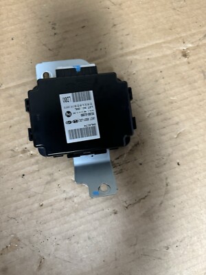 2020 Hyundal Santa FE SEL 2.4L4 Awd Left side Blind spot CDC control module OEM