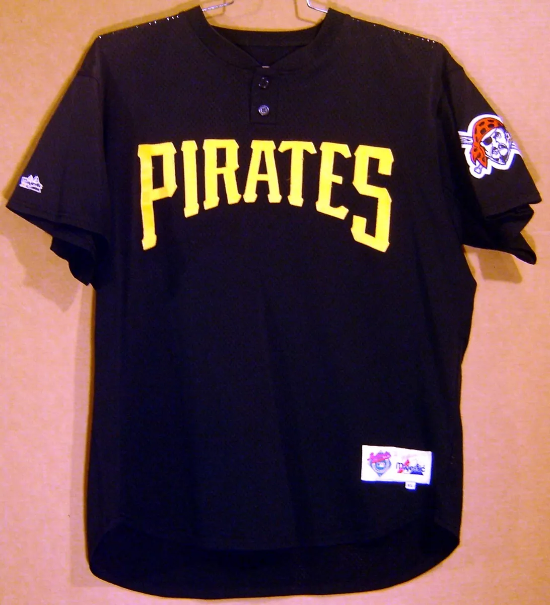 Pirates best sale baseball shirt