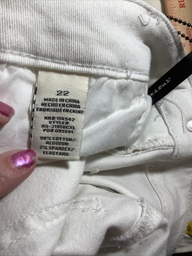 Dollhouse Skinny Distressed White Jeans Womens Size 22~ NWT - Picture 11 of 12