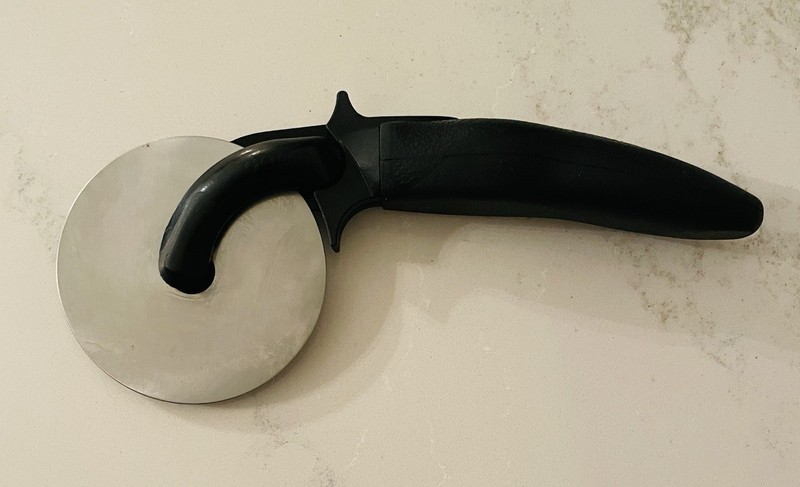 Cutco Pizza Cutter - Highly rated Buy It For Life recommendation