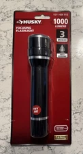 Husky 1000 Lumens 3-Mode Focusing Flashlight 1011 428 812 Brand New