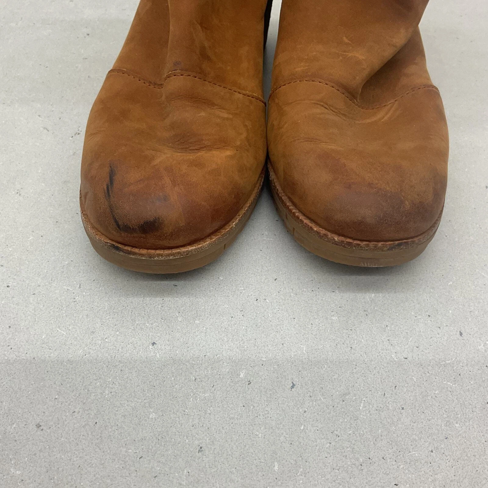 sorel chelsea leather suede preowned boots