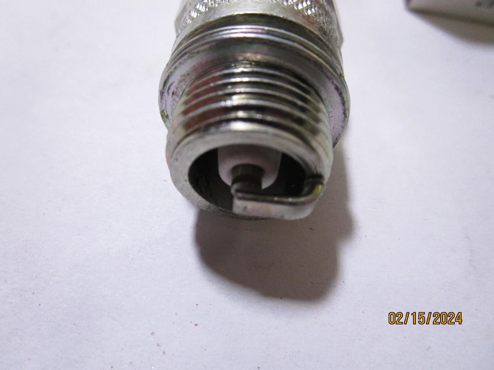 3 Spark Plugs Copper Plus Champion Spark Plugs 516 (3 pack) Foto 3 de 4