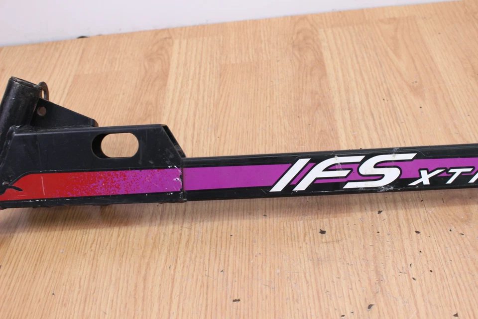 Polaris Ultra 680 1996 brazo de arrastre lateral izquierdo Foto 3 de 4