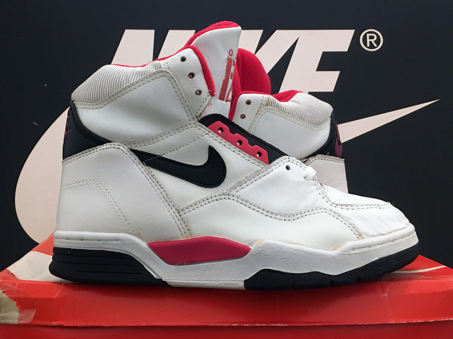VTG 1990 NIKE QUANTUM FORCE HI UK8 EU42.5 OG AIR JORDAN 1 4 COMMAND FLIGHT RARE image 2