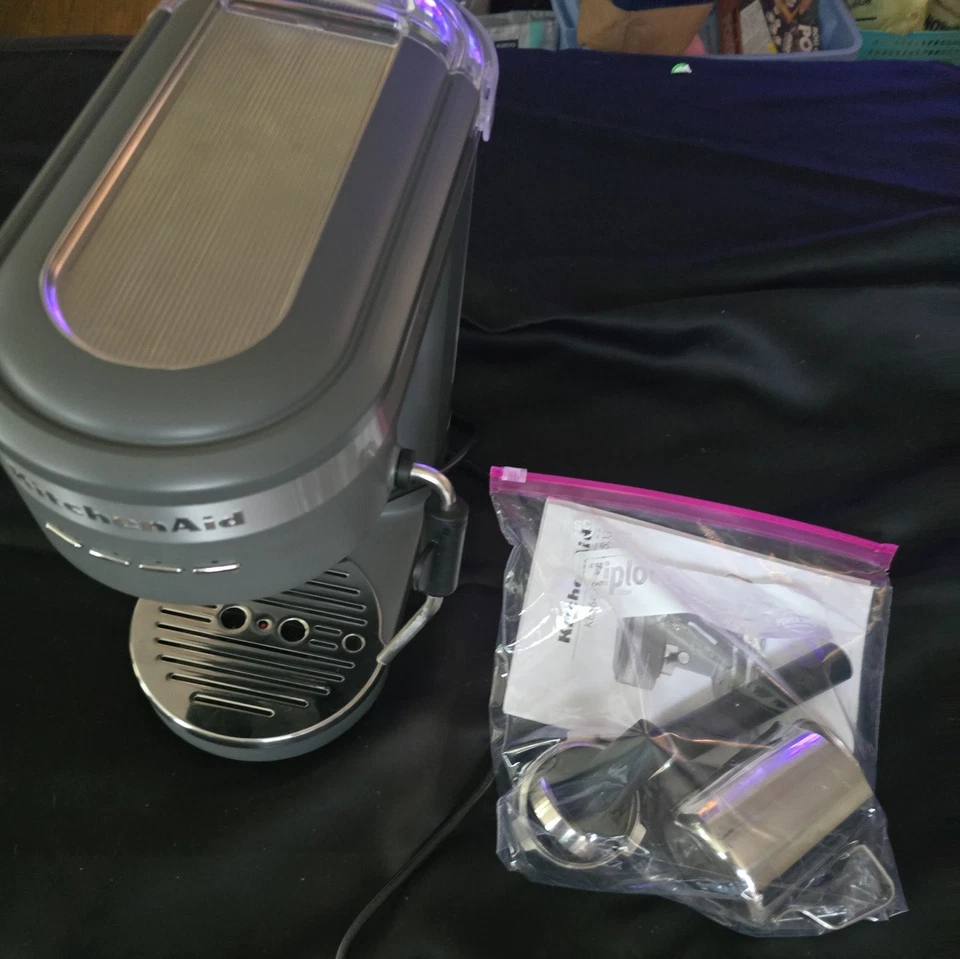 Máquina de café espresso semiautomática KitchenAid nueva, KES6403 Foto 2 de 3