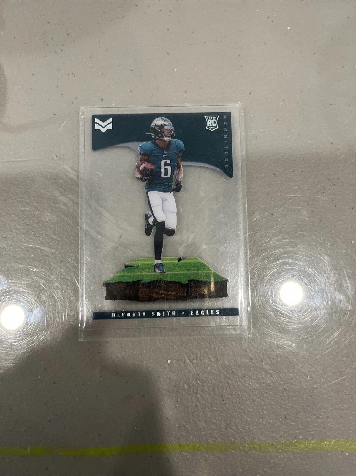 DeVonta Smith Panini Chronicles Magnitude #MAG7 Blue