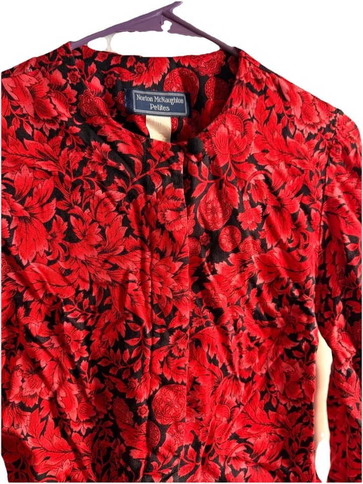 Womens Top Buttoned Med Red Floral Long Sleeve Petites Boho Hippie Loose 90s VTG - Image 2 of 4