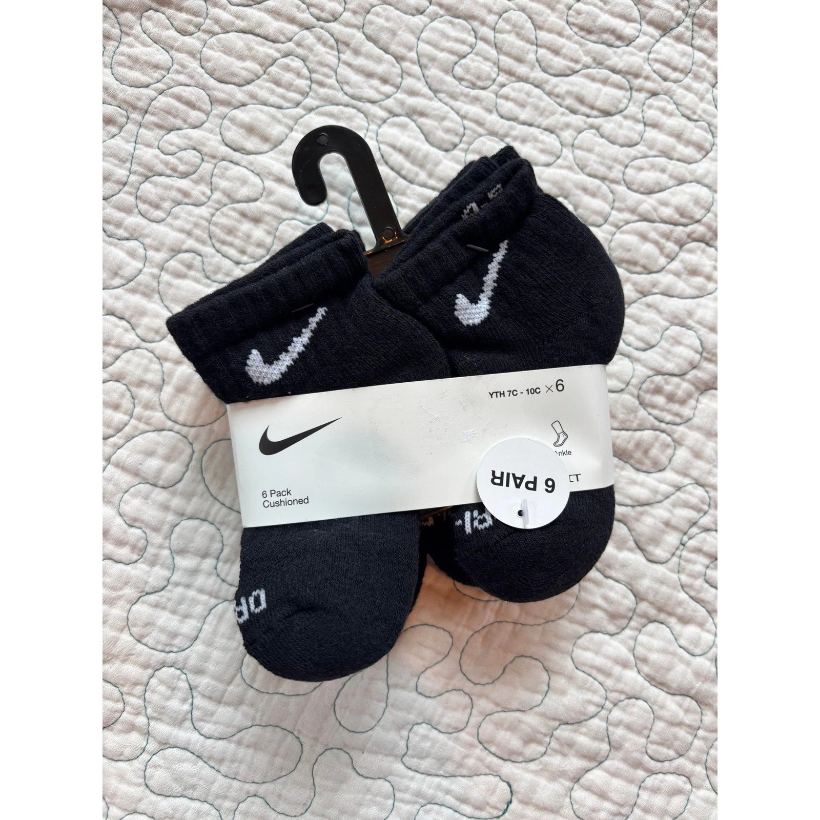 Nike Kids Everyday Cushioned Ankle Socks 6 Pair Black White Swoosh 7C-10C XS NEW