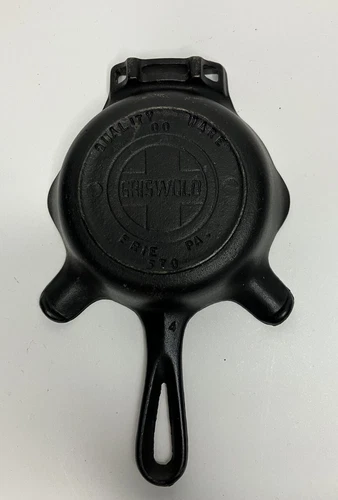 Antique Griswold Erie Quality Ware 570 Mini Skillet #00 Ashtray Match Holder