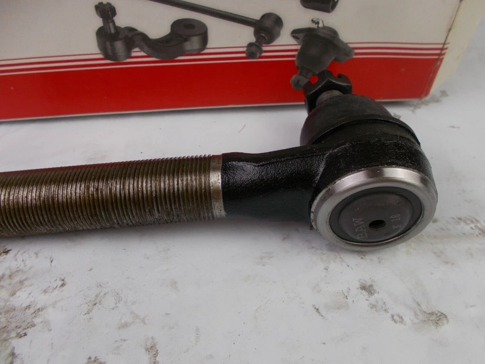 Barra de amarre de dirección Carquest se adapta; Ford F Super Duty, F53, F59 Foto 3 de 4