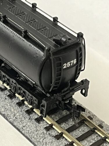 Bachmann N Scale 4-8-4 Great Northern Steam Locomotive No. 2576 - Picture 3 of 8