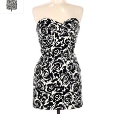 Twenty One Black White Floral Rose Print Strapless Mini Dress Women's Medium M