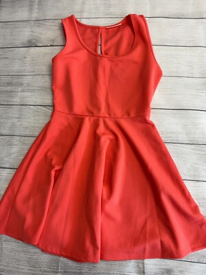 Banana Lemon Tennis Dress Womens Large Coral Textured Knit Keyhole Back Active