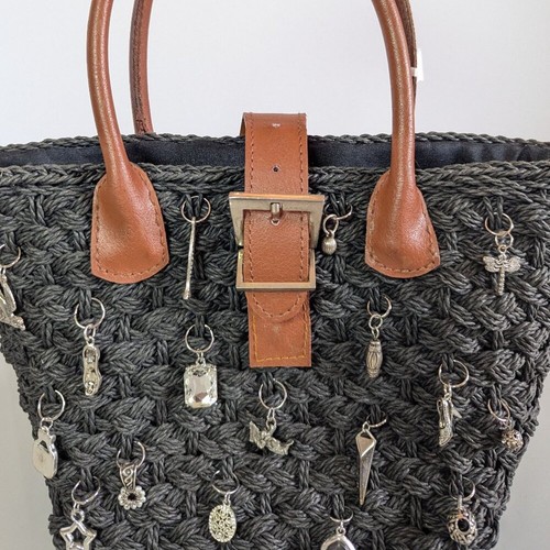 Vintage Black Woven Crossbody Bag Upcycled Jewelry Charms Double Handle Snap - Picture 8 of 9