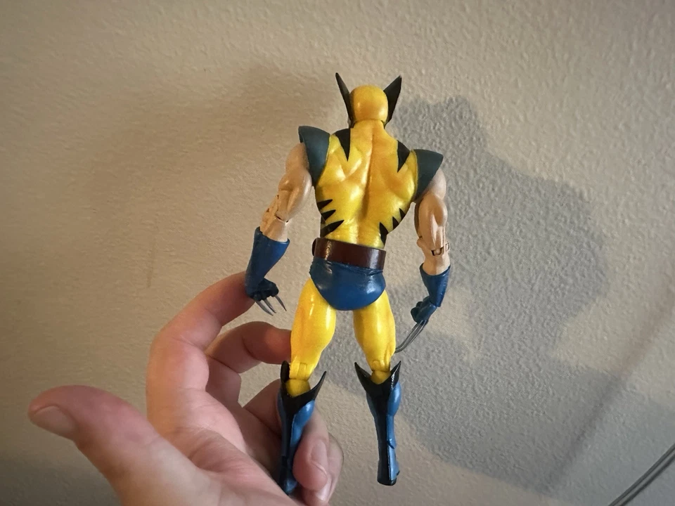 Figura de acción Diamond Select Marvel Select: Wolverine Foto 3 de 3