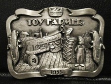 1985 Farmall 300 Tractor  Zeke Mascot Toy Farmer Belt Buckle Ltd Ed Corn Farm