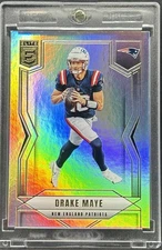 Drake Maye RARE HOLO FOIL REFRACTOR INVESTMENT CARD PANINI PATRIOTS MVP