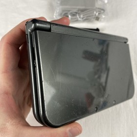 Nintendo New 3DS XL Black w/ Charger Stylus Non Working Home Button