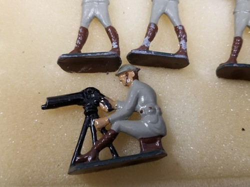 61 Pieces Lead Toy Soldier Figures Vintage Handpainted Figurine Statues - Picture 6 of 7