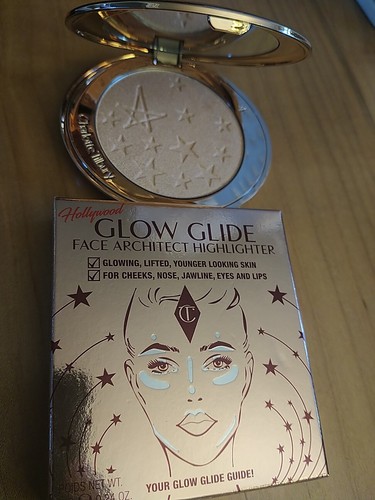 Charlotte Tilbury Glow Glide Face Architect Highlighter - Champagne Glow NIB - Picture 4 of 6