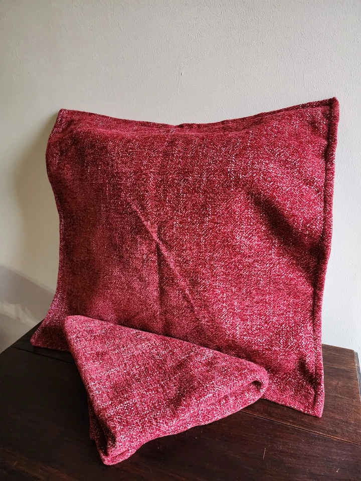 Set of 2 Red & White Tapestry Throw Pillow Covers Zipper size 22 x 22 in - Image 2 of 4