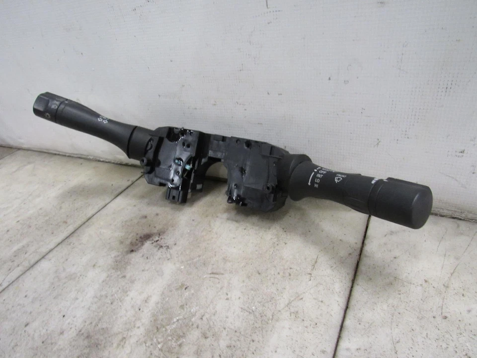 COMBINACIÓN LIMPIAPARABRISAS/INTERRUPTOR INTERMITENTE 13 14 15 16 17 18 19 20 21 NISSAN NV 200 Foto 3 de 4