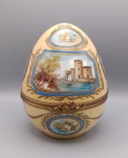 Limoges, Antico Grande Uovo in Porcellana Dipinto a Mano Chiusura Ormolù Dorata