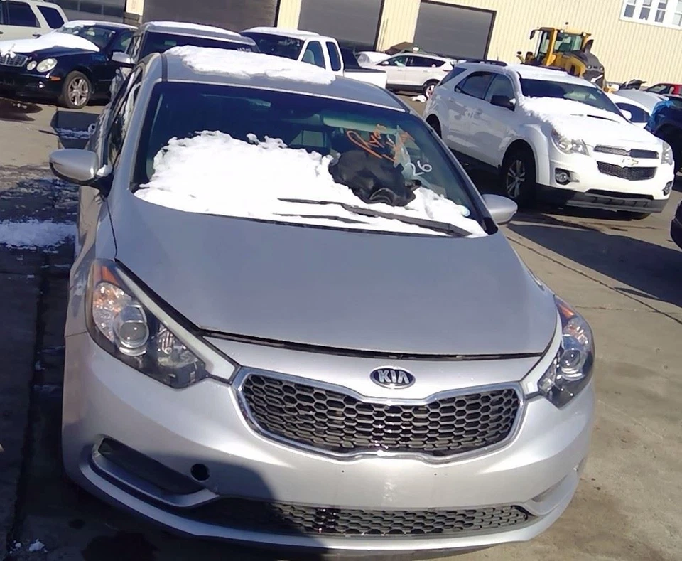 2015 Kia Forte Front Passenger Right RH Door Trim Panel in Black & Gray Foto 2 de 4