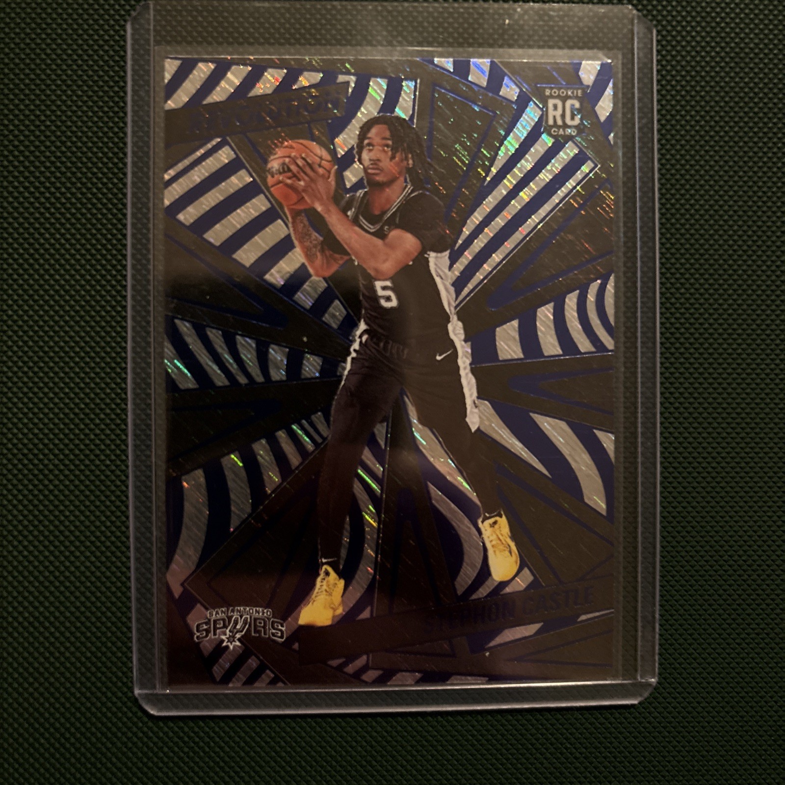 2024-25 Panini Revolution - Rookies Stephon Castle #116 Blue Storm (RC)