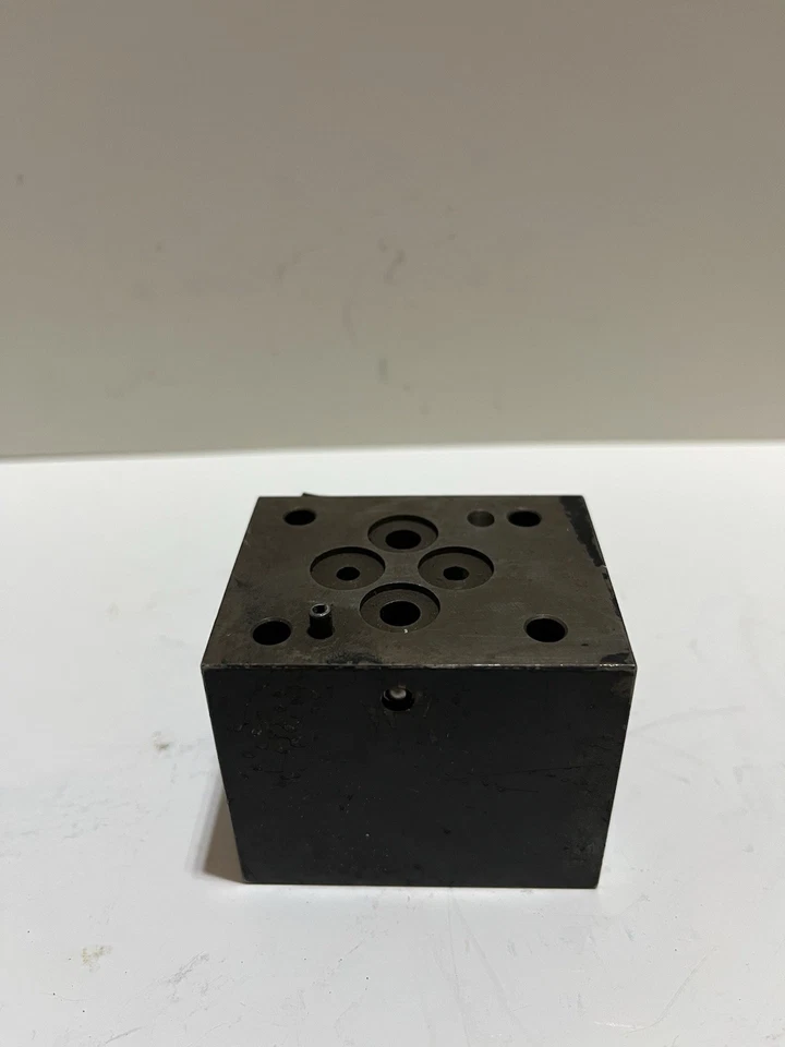 Componente de válvula solenóide ENERPAC VST2210D USADO - Imagem 4 de 4