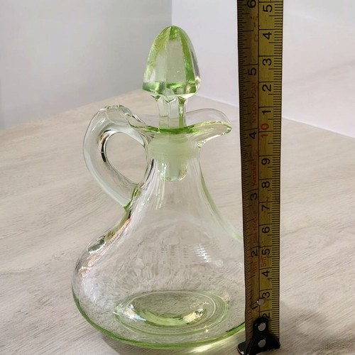 Vintage Green Depression Uranium Glass Cruet with Stopper Vaseline Glass Hocking - Picture 4 of 4