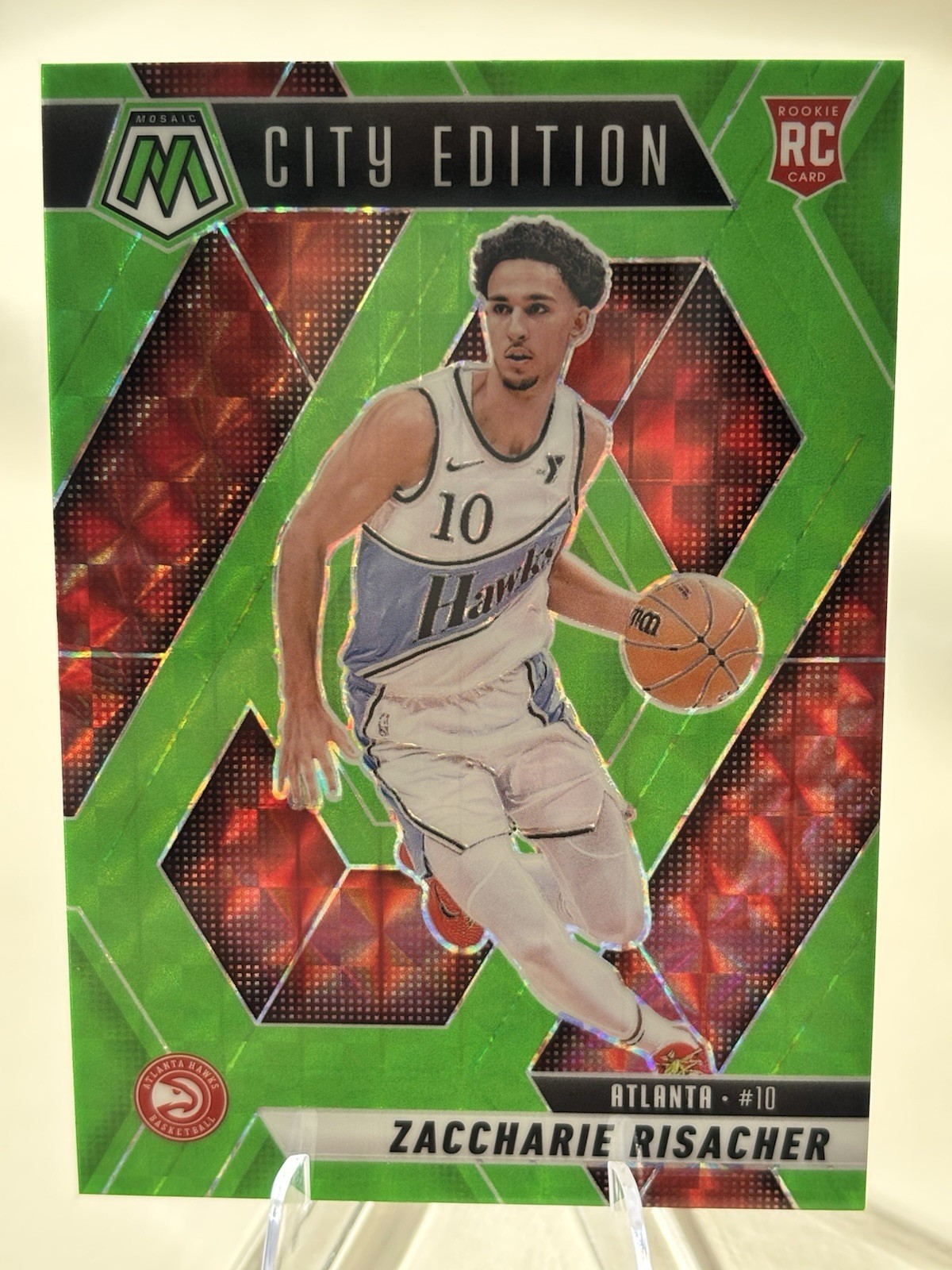 2024-25 Panini Mosaic Zaccharie Risacher #274 Green Fluorescent Prizm /10 (RC)