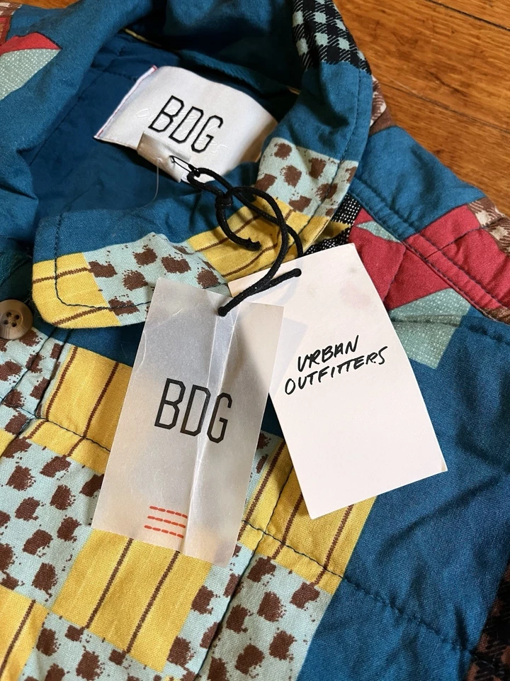 Chaqueta acolchada de retazos Urban Outfitters BDG para hombre M multicolor Foto 4 de 4