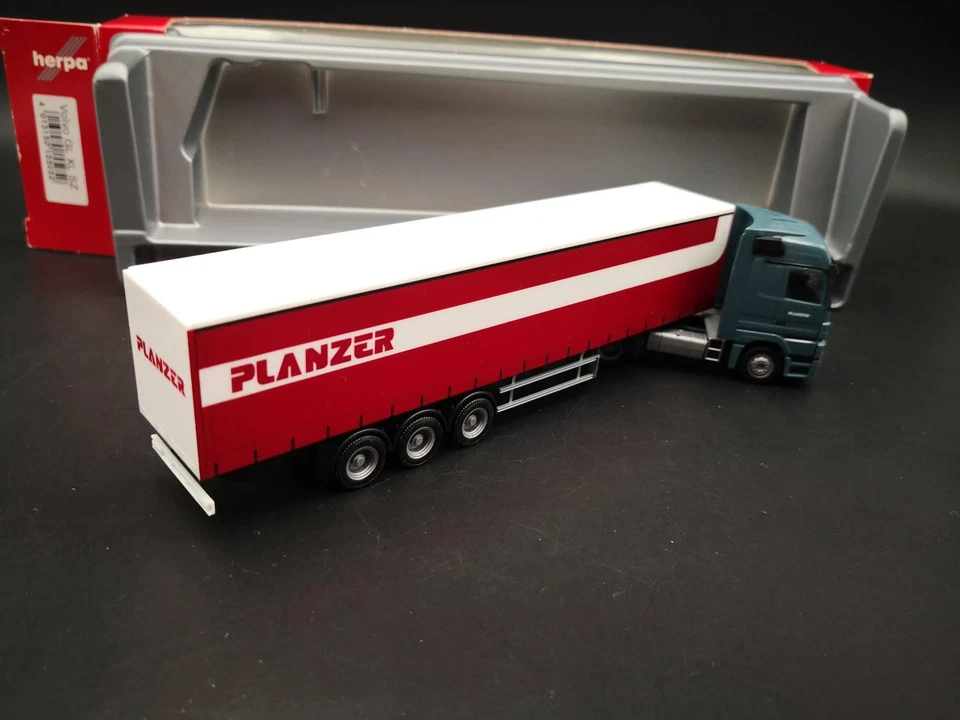 Herpa MB Actros MP2 Planzer Sattelzug *Vi1001-1-3000 - Bild 3 von 4