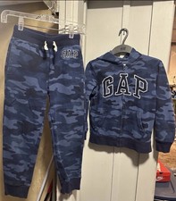 Gap kids camo hoodie jogger set size M
