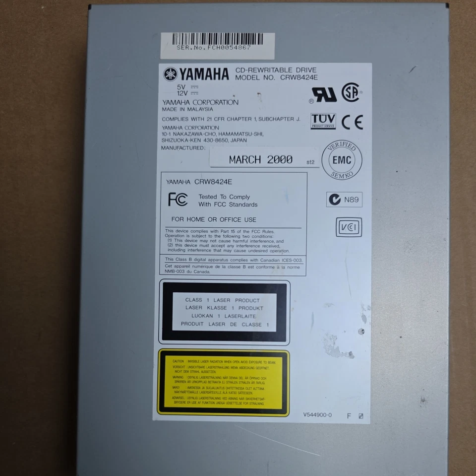 Unidad interna de CD-RW Yamaha grabadora de CD CD-ROM CD-Regrabadora Windows 95/98 8x4x24x Foto 2 de 4