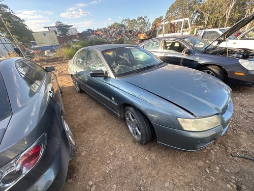 2004-2006 Holden VZ Commodore Right Front Headrest Berlina Calais #B245 - Picture 7 of 12