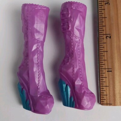 Ever After High Doll Epic Winter Boots Madeline Hatter 